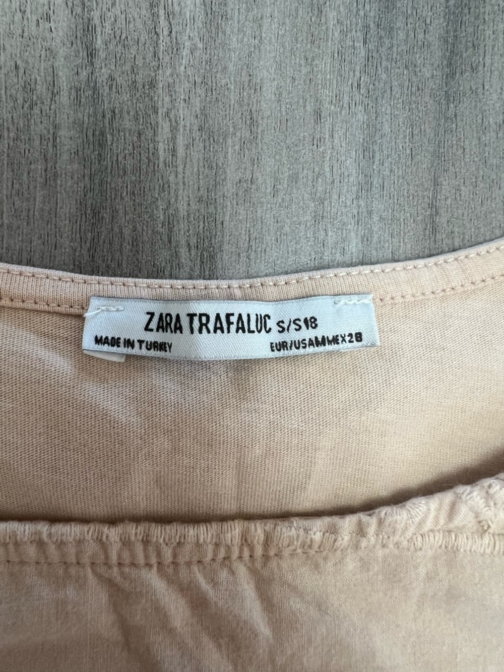 ZARA Peach Eyelet Ruffle-Sleeve Top - Picture 9 of 9